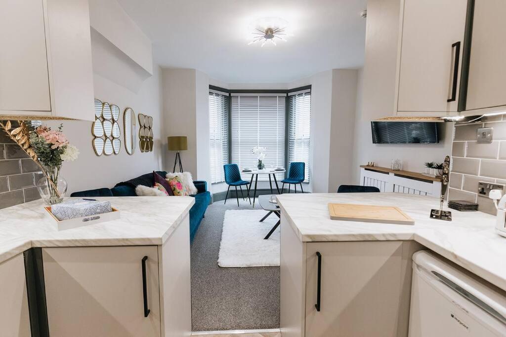 Grove House No.07 - Luxury Apartment Close To The Llandudno Beach Buitenkant foto